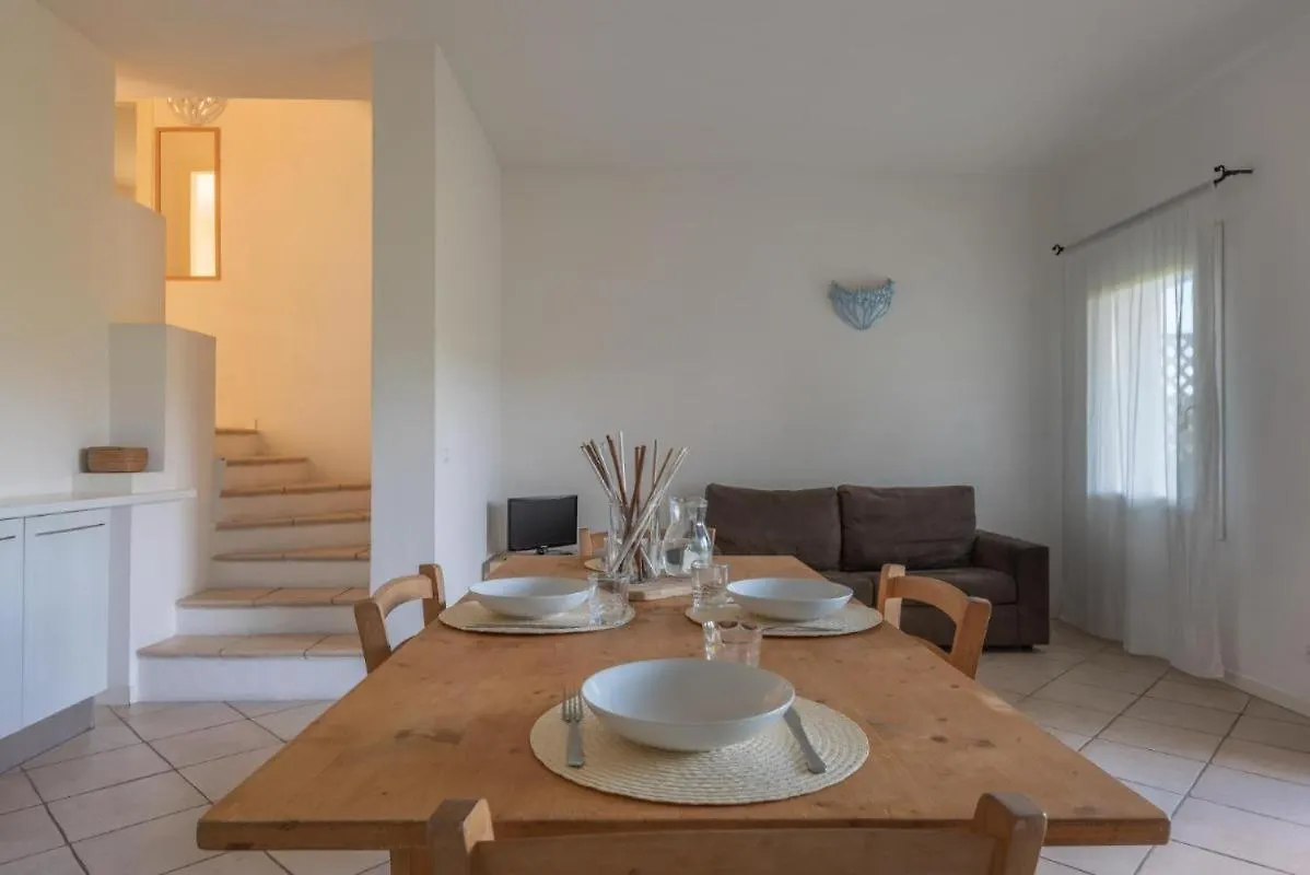 Elegant Residence Ea Bianca 2 Bedroom Sleeps 6 Extra Bed Available Cala Bitta Италия