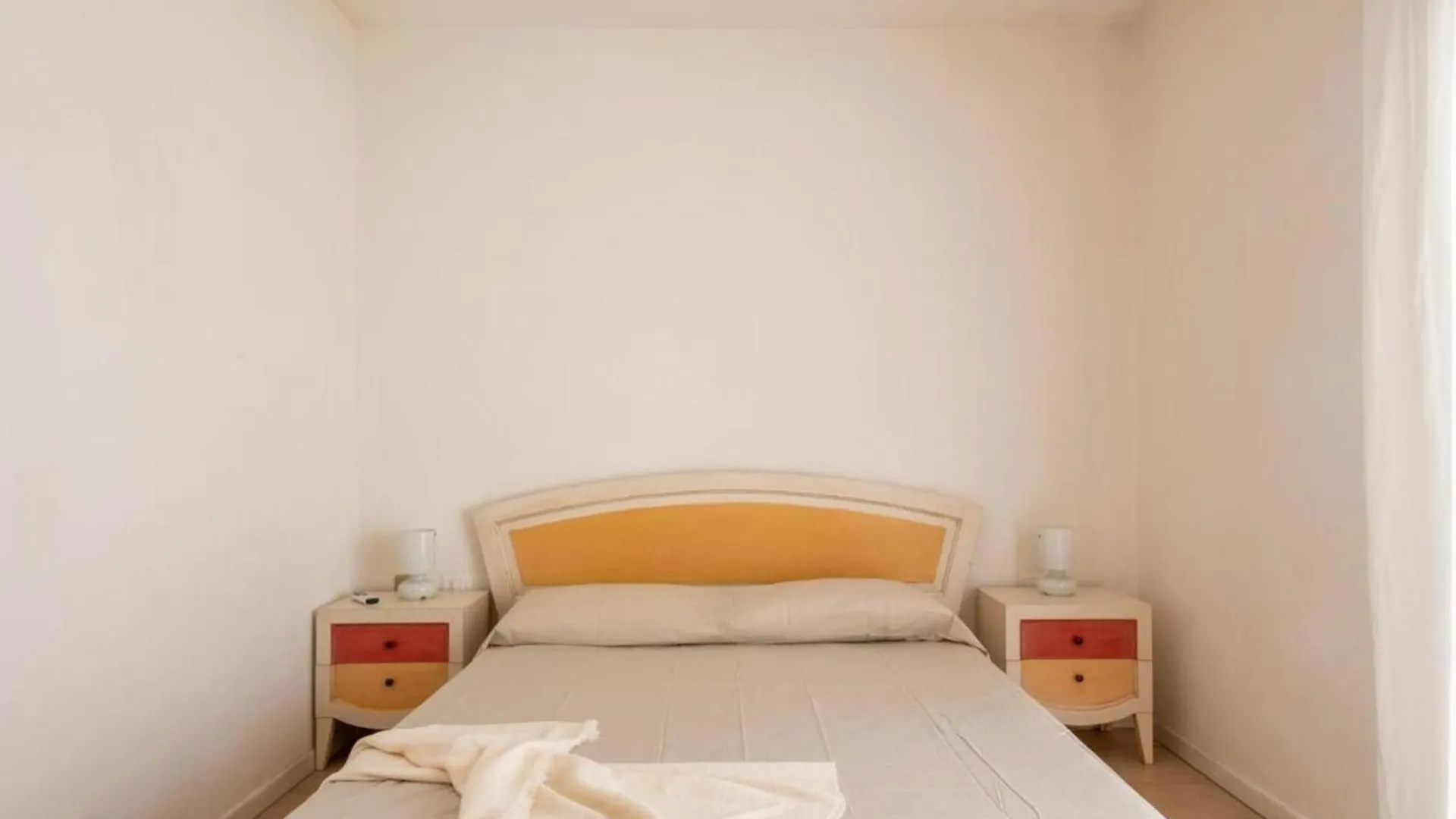 Elegant Residence Ea Bianca 2 Bedroom Sleeps 6 Plus Extra Bed Available Cala Bitta Daire